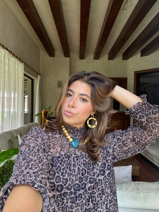 Anna's closet Necklace