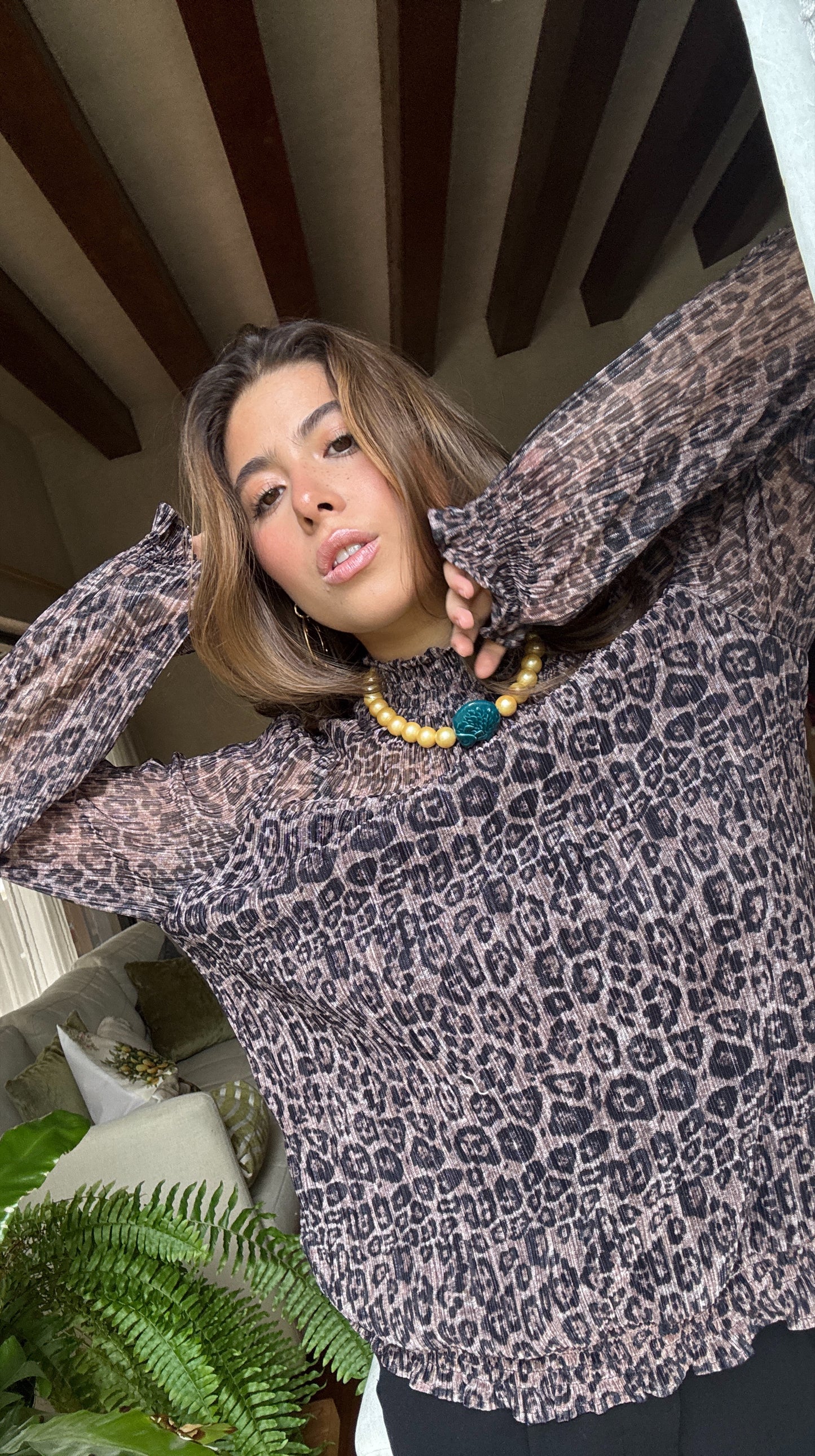 Anna's closet Necklace