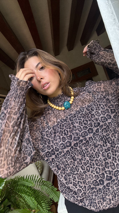 Anna's closet Necklace